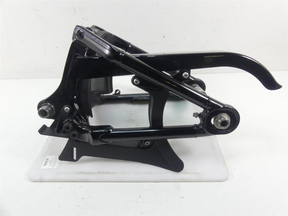 2021 Harley Softail FLSB Sport Glide Swingarm Swing Arm & Guards 47400062 {{ shop.shopifyCountryName }} - Mototech271