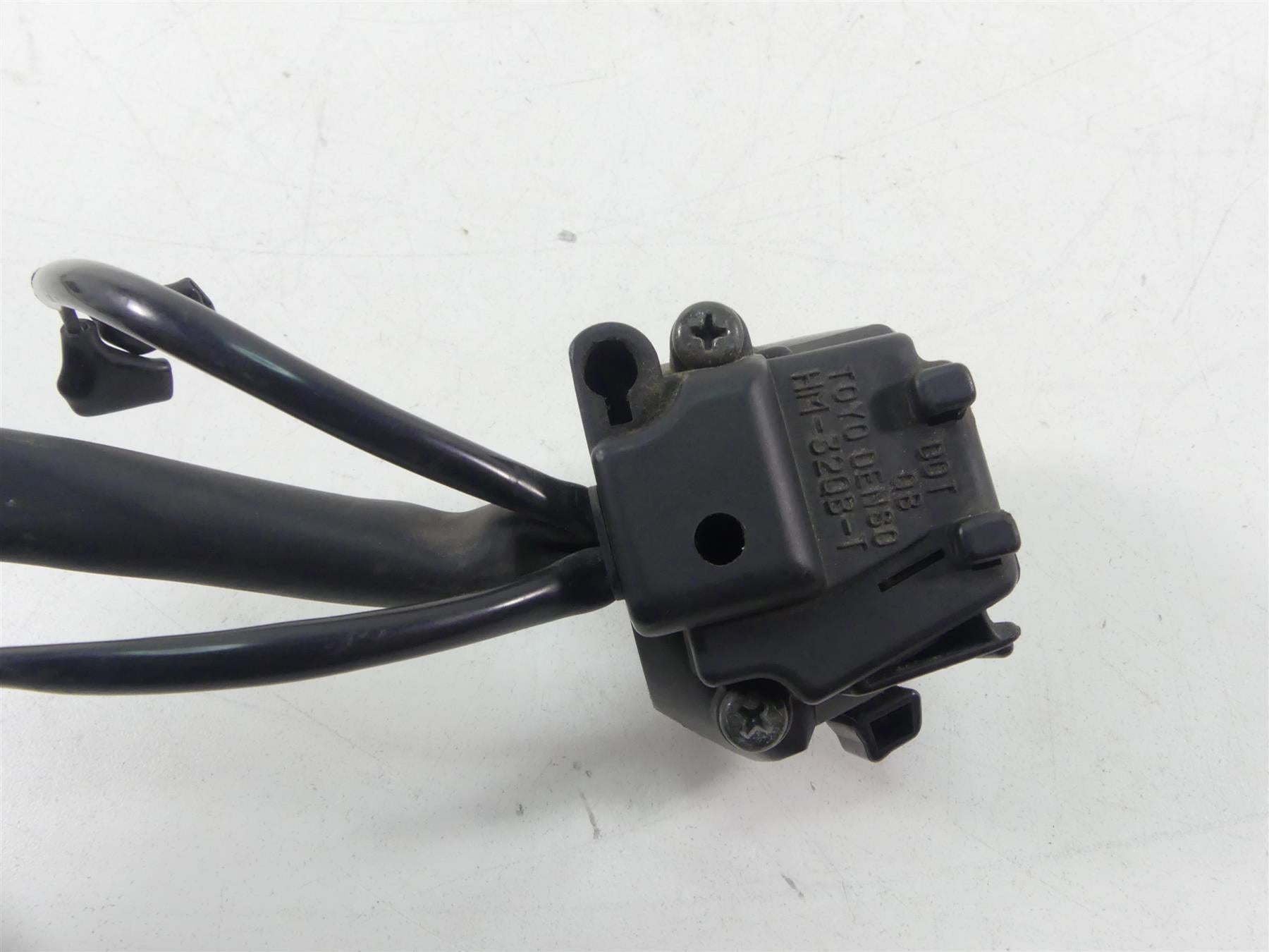 2004 Honda CBR1000RR SC57 Left Hand Horn Light Control Switch 35200-MEL-670 {{ shop.shopifyCountryName }} - Mototech271