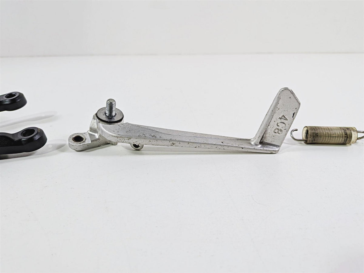 2008 Yamaha YZF R1 RN19 Front Right Foot Peg & Brake Pedal 4C8-27443-00-00 {{ shop.shopifyCountryName }} - Mototech271