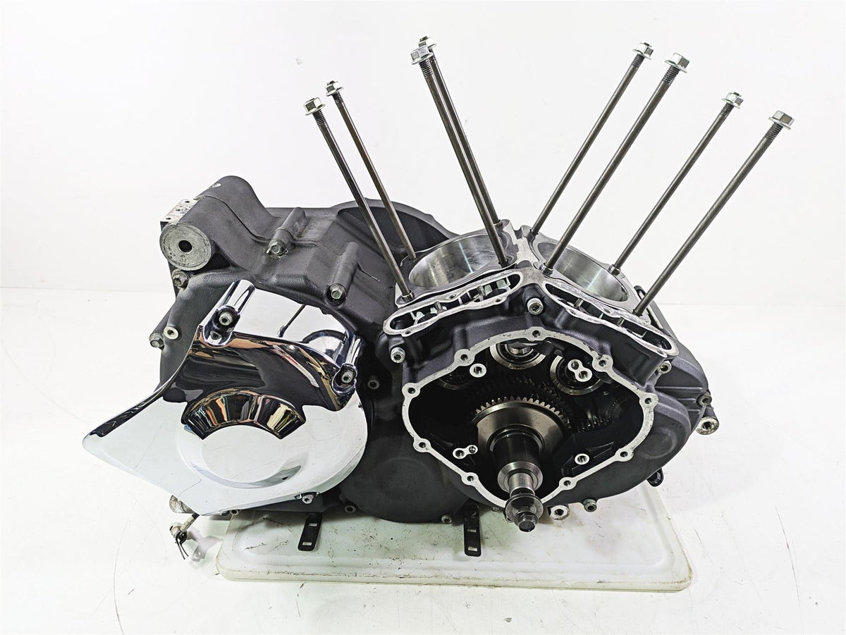 2018 Indian Chieftain Limited Engine Bottom End Crank Case & Shaft 3023078 {{ shop.shopifyCountryName }} - Mototech271