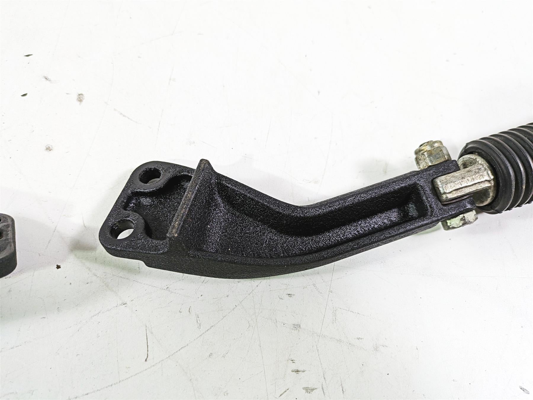 2012 Harley FLD Dyna Switchback Rear Passenger Footpeg Rest Set 49230-06 49224-06A {{ shop.shopifyCountryName }} - Mototech271