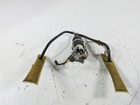 2004 Victory Kingpin Fuel Gas Petrol Pump - Tested 2520284 2520733 {{ shop.shopifyCountryName }} - Mototech271