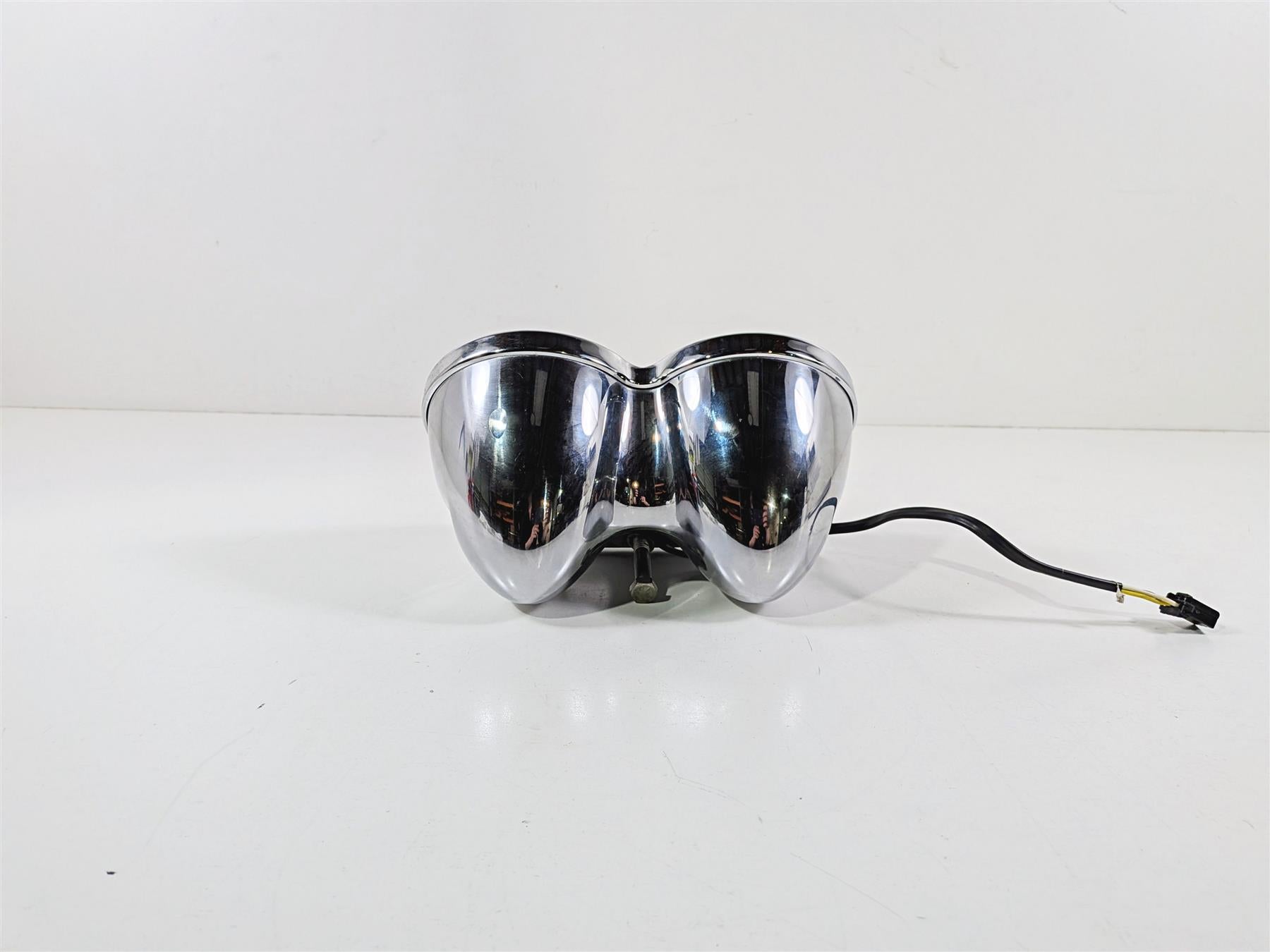 2011 Harley FXDF Dyna Fat Bob Headlight Head Light Lamp -Read 69798-08 {{ shop.shopifyCountryName }} - Mototech271