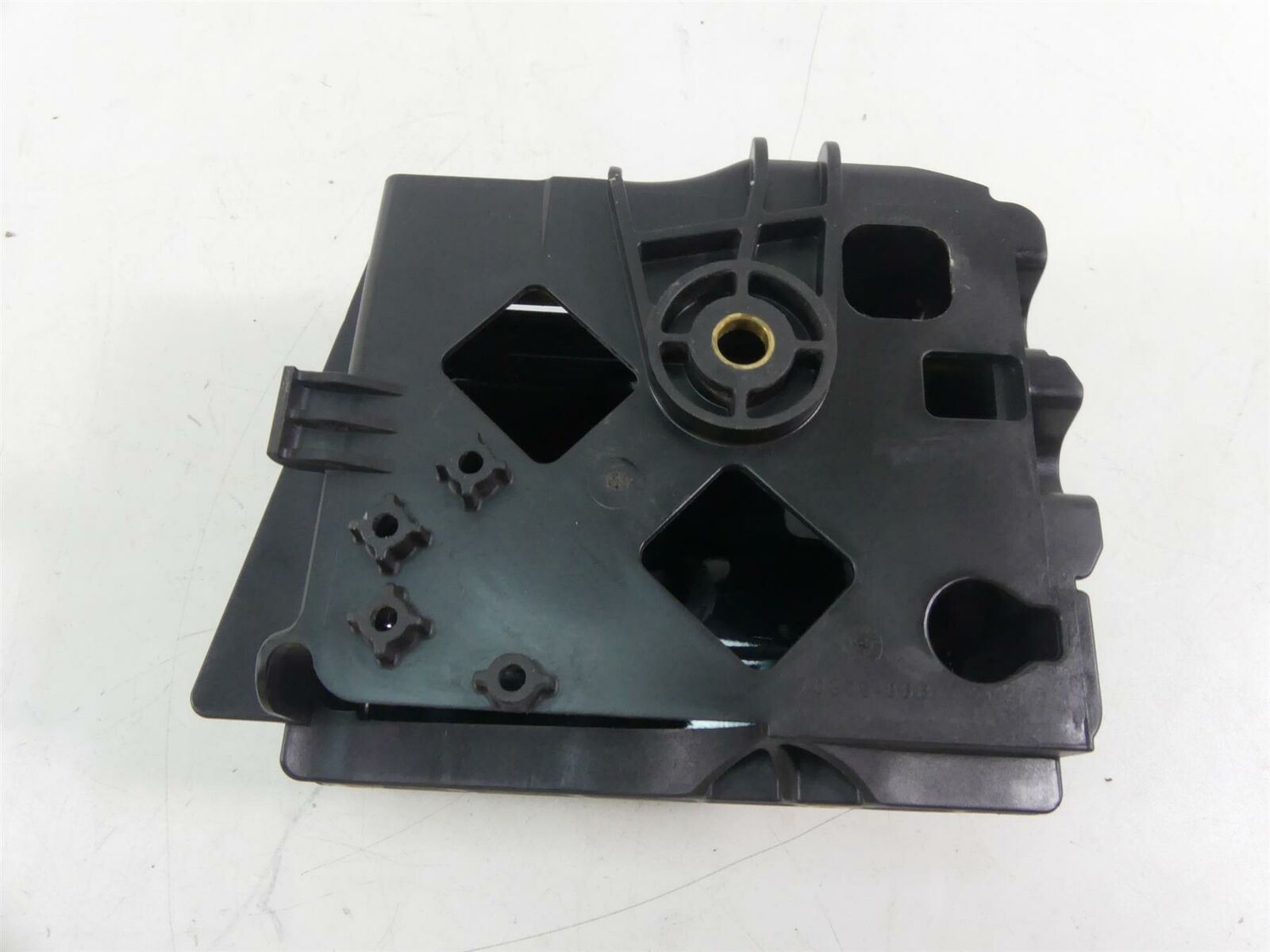 2017 Harley FXDLS Dyna Low Rider Battery Tray Stay Bracket + Cover 70379-06B {{ shop.shopifyCountryName }} - Mototech271