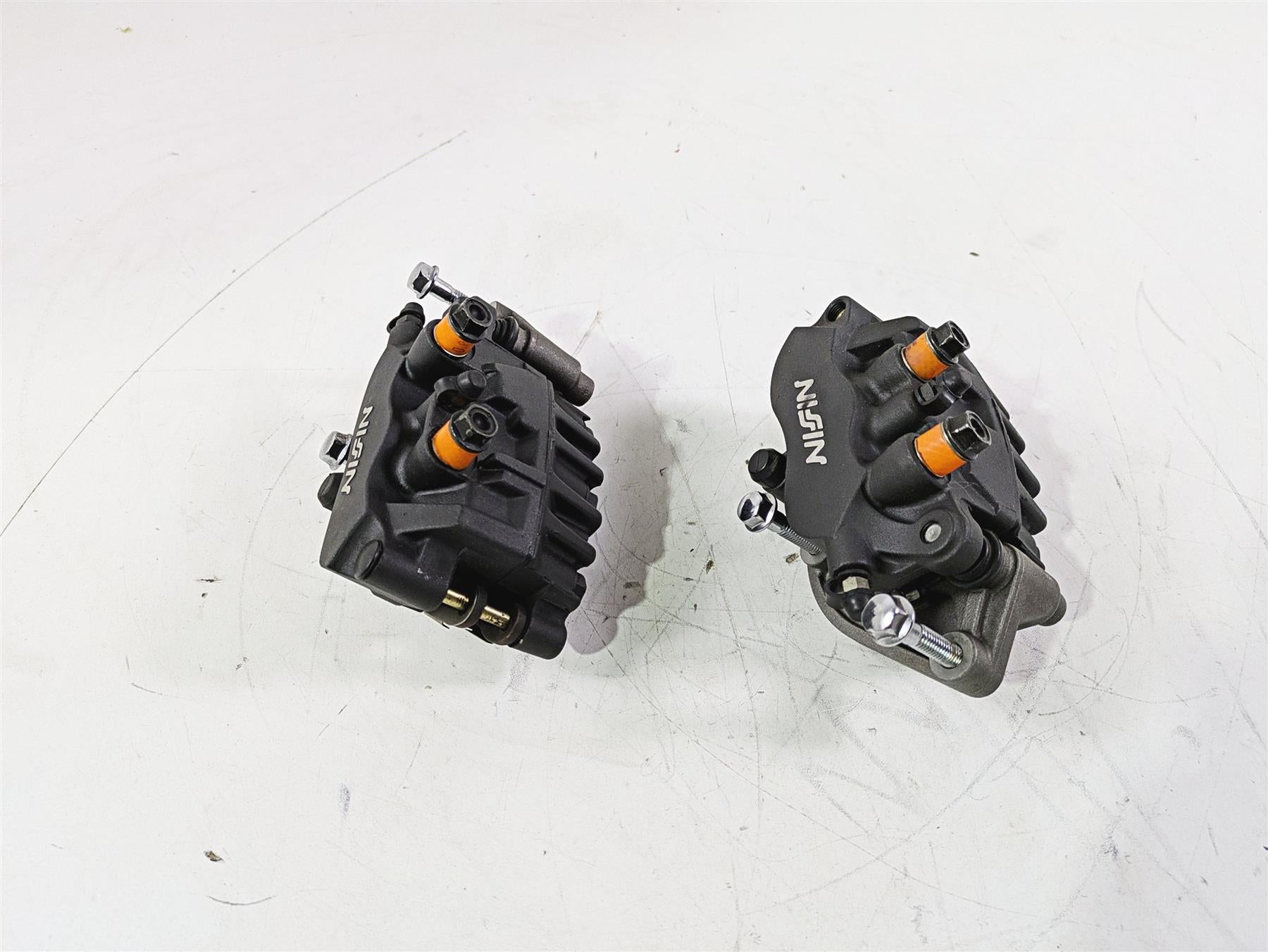 2002 Honda V-Twin VTX1800 C Front Brake Calipers Nissin 6 Piston 45150-MCH-006 {{ shop.shopifyCountryName }} - Mototech271