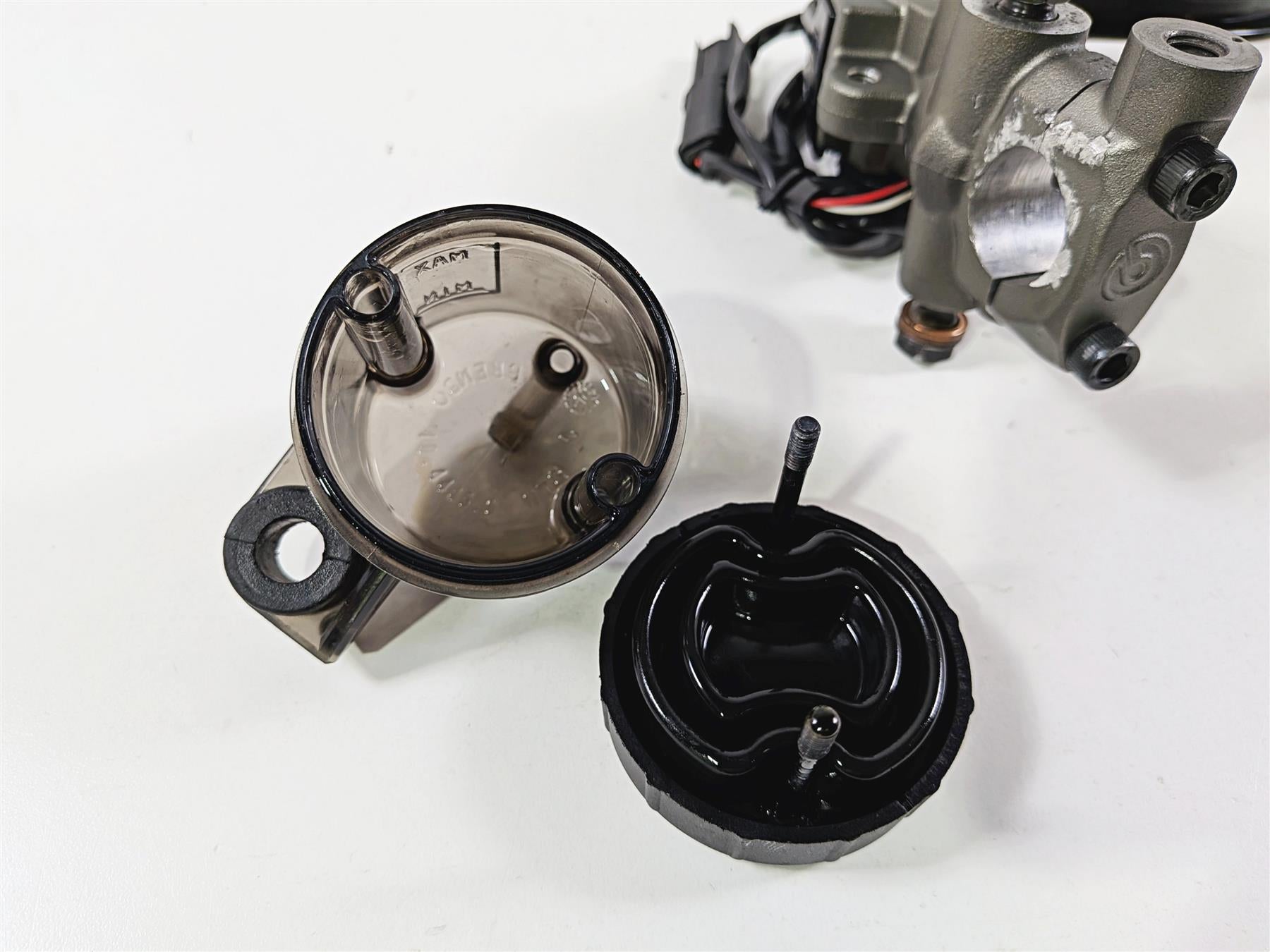 2023 Ducati Streetfighter V4 Front Brembo Radial Brake Master Cylinder 62441362A-Mototech271