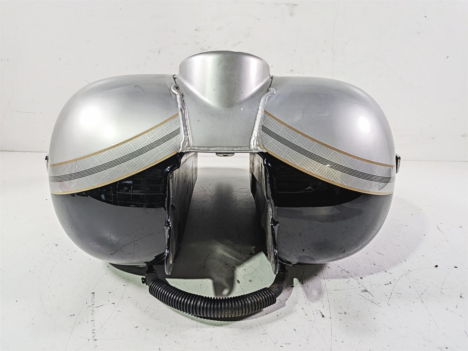 2003 Harley Touring FLHTCUI 100TH E-Glide Fuel Gas Petrol Tank & Emblem 61356-03 {{ shop.shopifyCountryName }} - Mototech271
