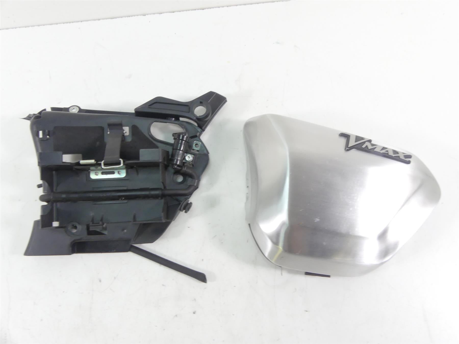 2013 Yamaha VMX17 V-Max 1700 Left Side Cover Fairing & Holder 2S3-21731-10-00 {{ shop.shopifyCountryName }} - Mototech271