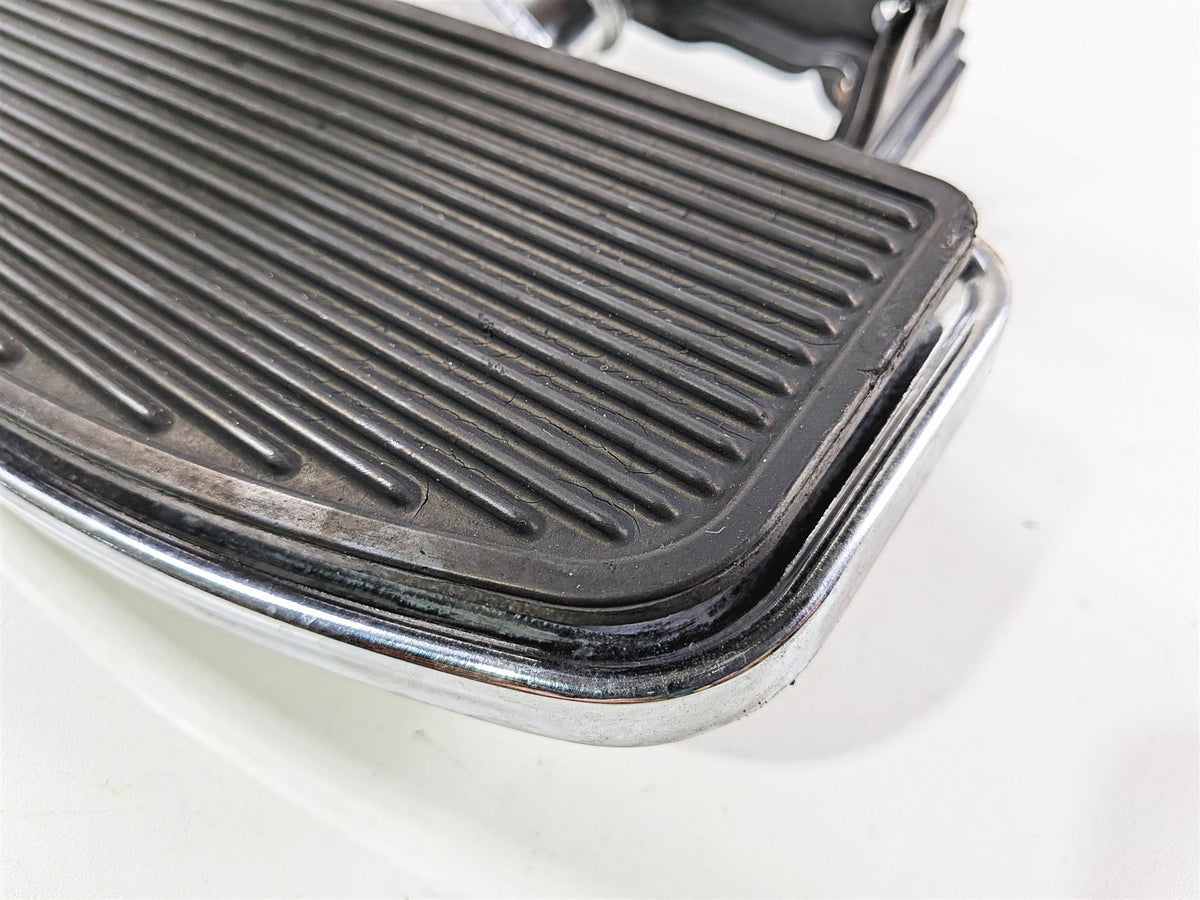2012 Harley Softail FLSTF Fat Boy Right Front Floorboard Brake Pedal 42431-11 {{ shop.shopifyCountryName }} - Mototech271