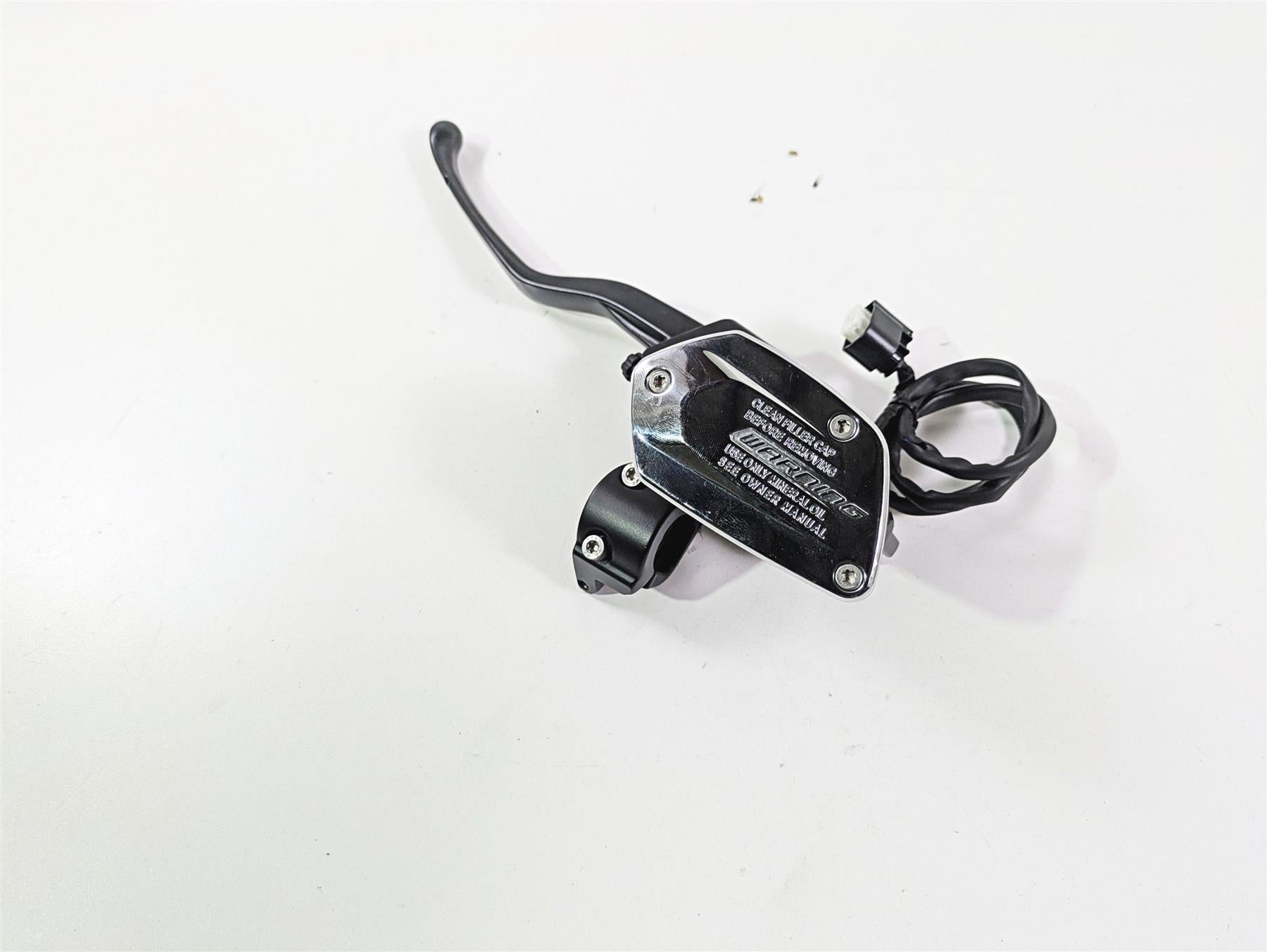 2014 BMW K1600 GTL K48 Clutch Master Cylinder 32728533722 {{ shop.shopifyCountryName }} - Mototech271