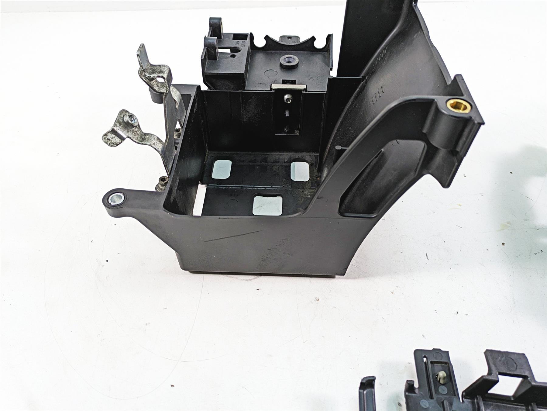 2018 Harley Touring FLHXSE CVO Street Glide Battery Tray & Holder Set 66000010A {{ shop.shopifyCountryName }} - Mototech271