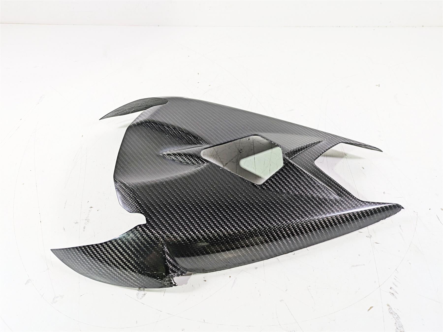 2020 Triumph Daytona 765 Moto2 Rear Lower Carbon Fender Cover -Damage T2309788 {{ shop.shopifyCountryName }} - Mototech271