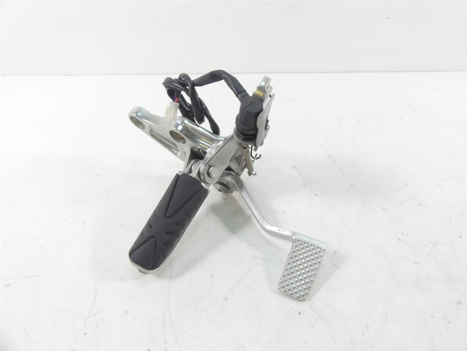 2013 Yamaha VMX17 V-Max 1700 Right Foot Peg + Brake Pedal Set 2S3-27443-00-00 {{ shop.shopifyCountryName }} - Mototech271