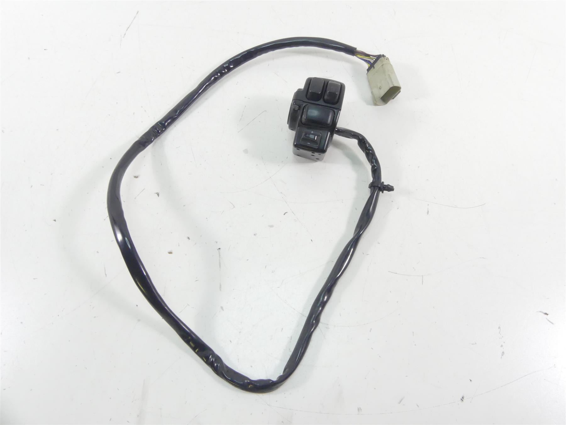 2011 Harley Touring FLTRX Road Glide Left Hand Audio Control Switch 71682-06A {{ shop.shopifyCountryName }} - Mototech271