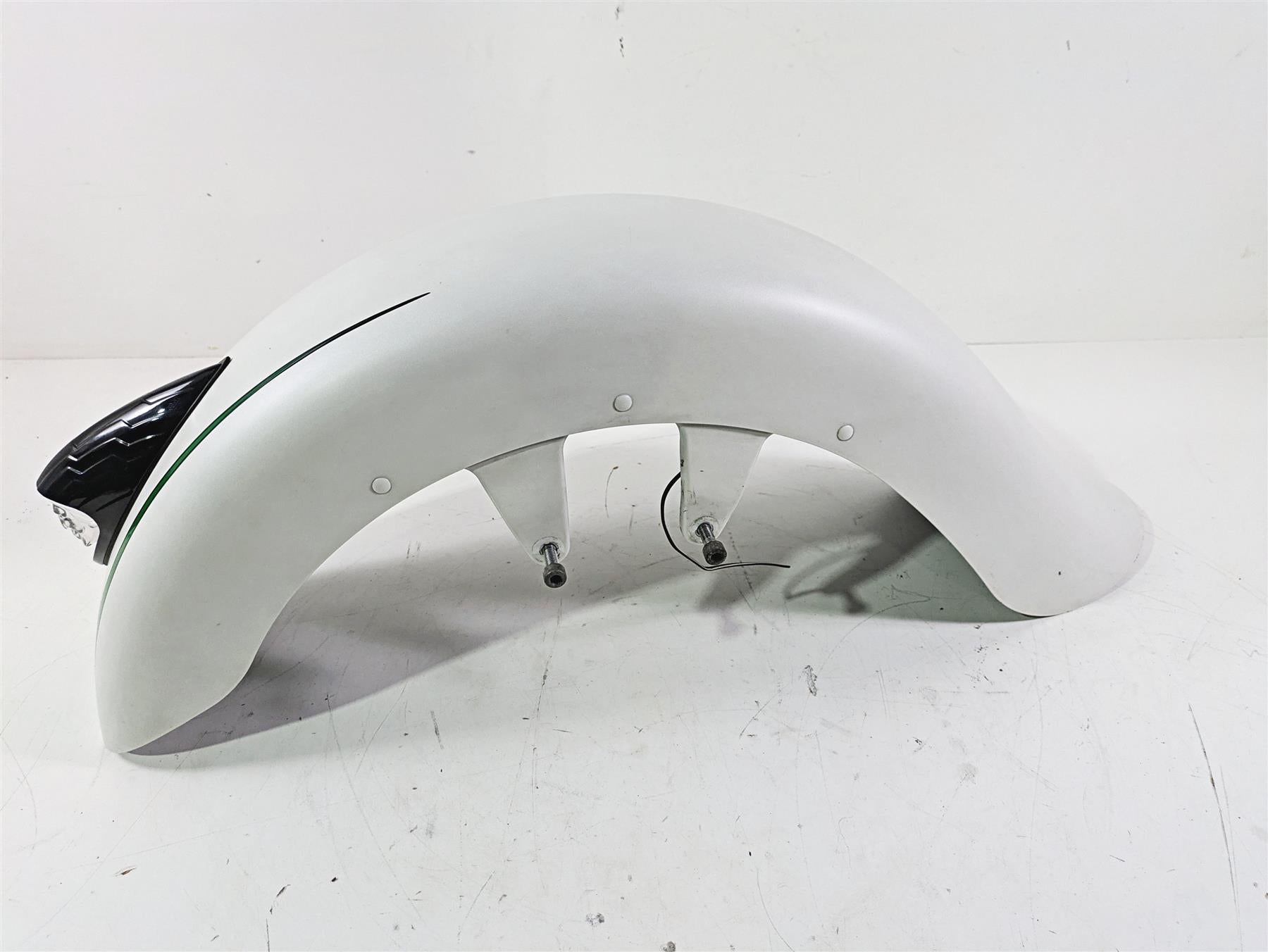 2018 Indian Chieftain Limited Front Fender & Headress 1023049 {{ shop.shopifyCountryName }} - Mototech271