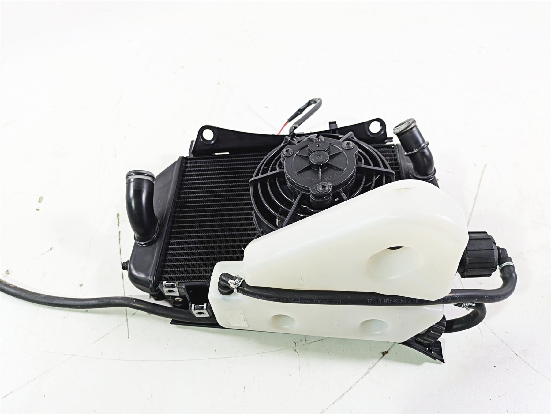 2022 KTM 1290 Super Adventure S Right Radiator Fan Set 61935008000 61935008033 {{ shop.shopifyCountryName }} - Mototech271