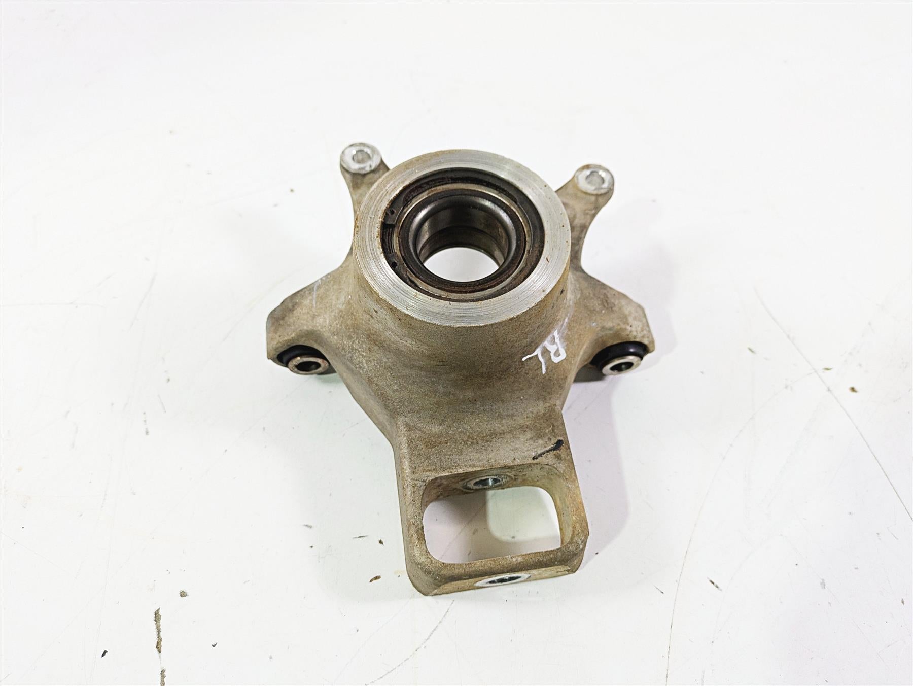 2023 Can Am Maverick X3 XMR Turbo RR Rear Left Hub Spindle Knuckle 706005308