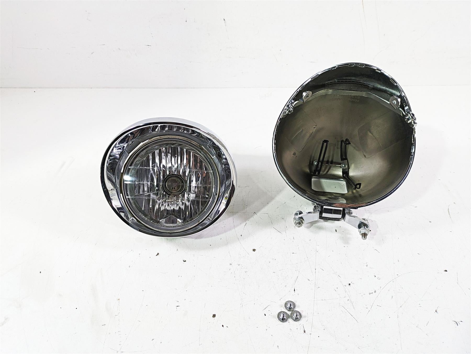 2002 Honda VTX1800 Retro Headlight Head Light & Housing Set 33120-MCH-671 {{ shop.shopifyCountryName }} - Mototech271