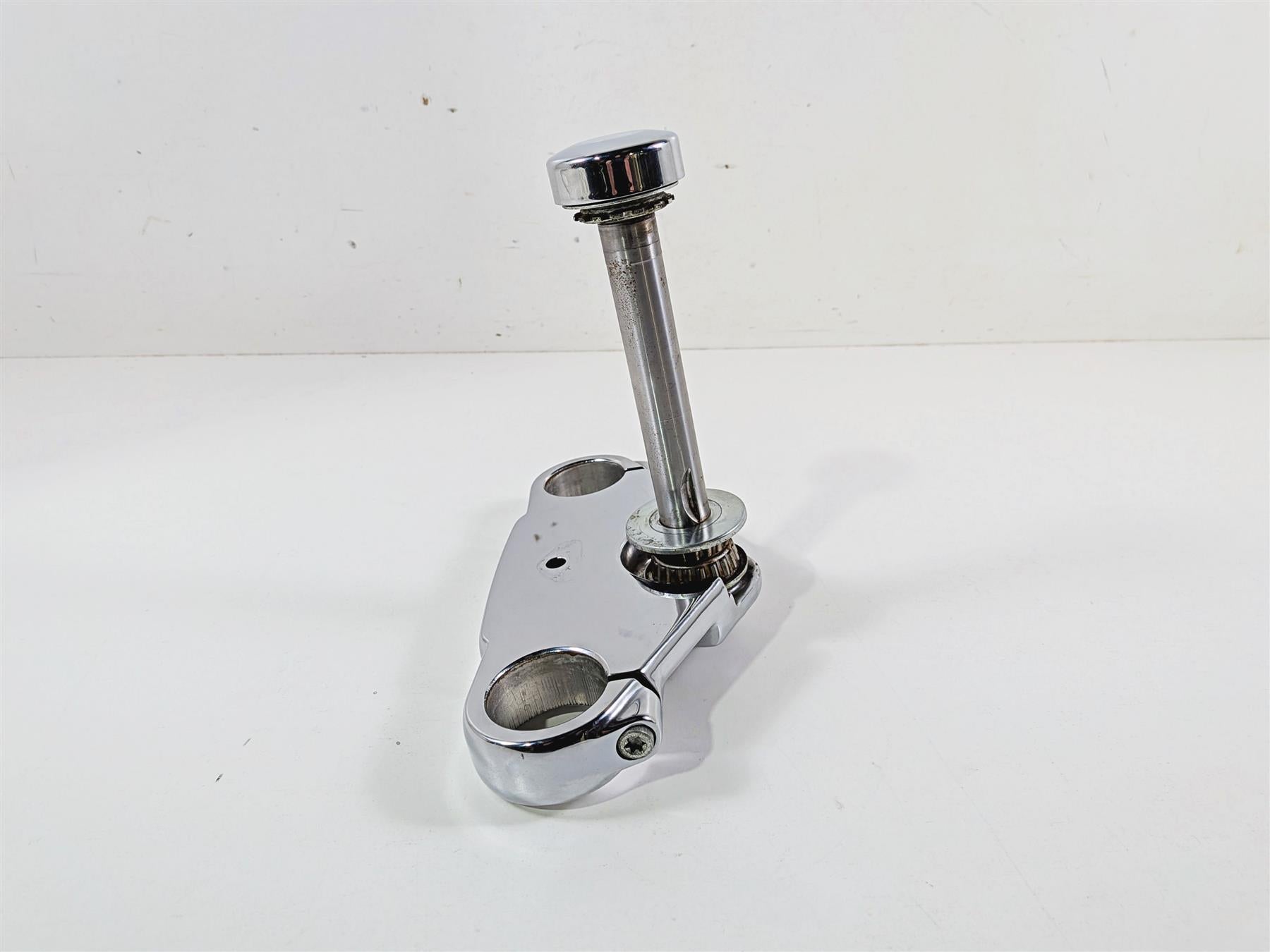 2009 Harley FXCWC Softail Rocker Straight Chrome Lower Triple Tree 46638-08 {{ shop.shopifyCountryName }} - Mototech271