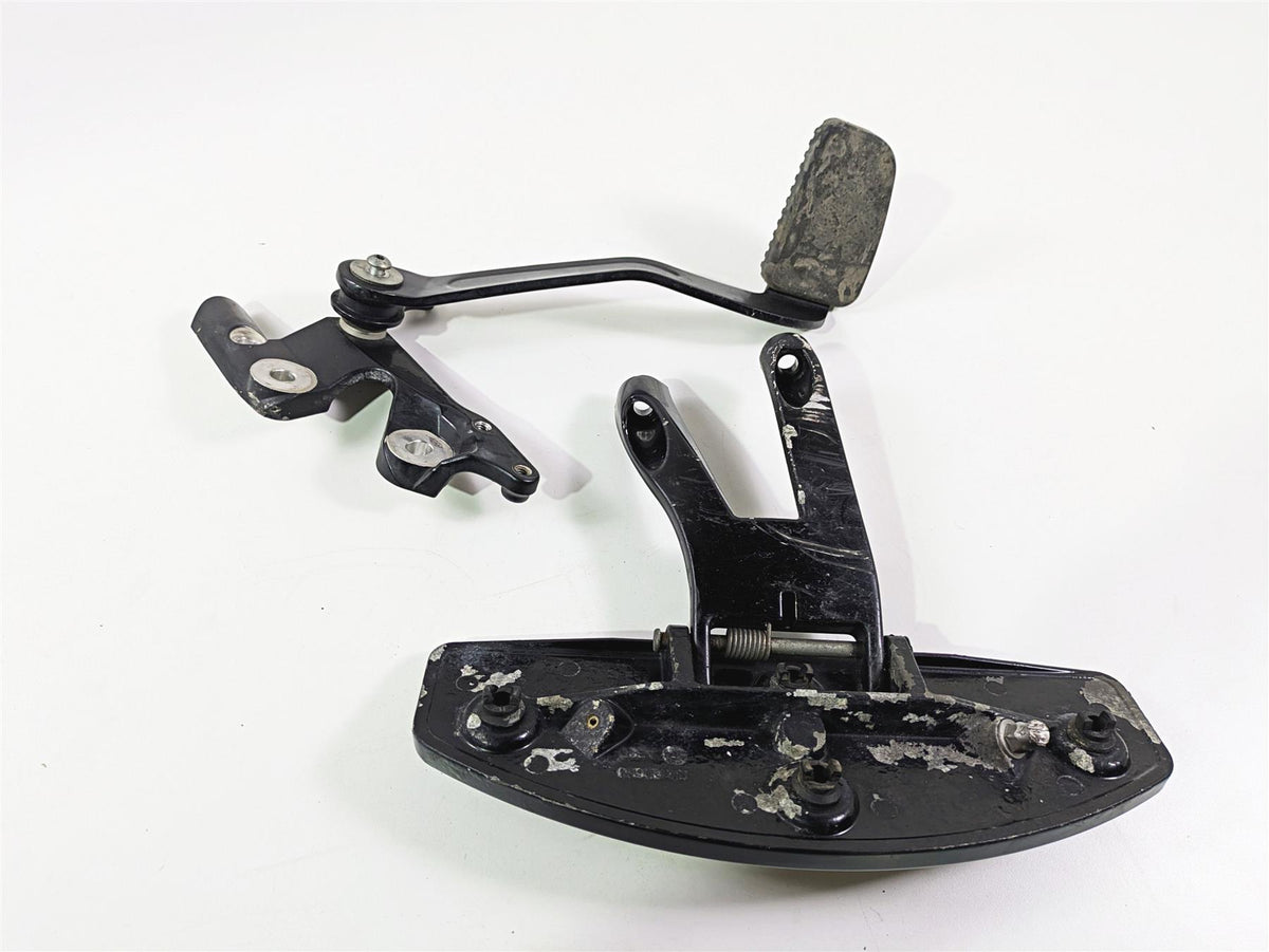 2018 Harley FLHCS Softail Heritage 115th Right Floorboard & Brake Pedal 50500630 {{ shop.shopifyCountryName }} - Mototech271