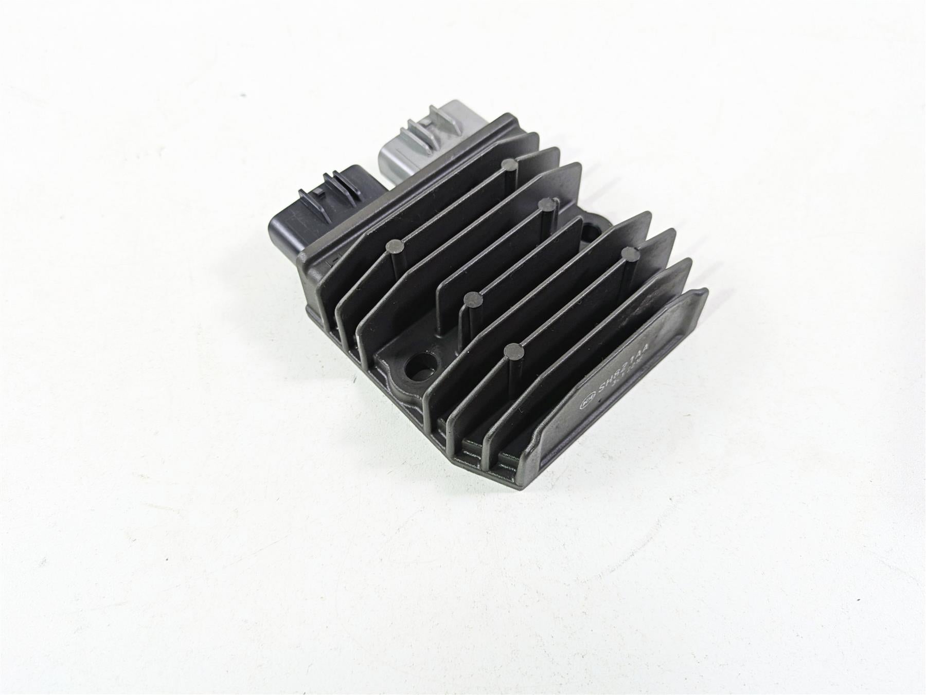 2013 Ducati Hypermotard 821 SP Rectifier Voltage Regulator SH821AA 54040321A {{ shop.shopifyCountryName }} - Mototech271