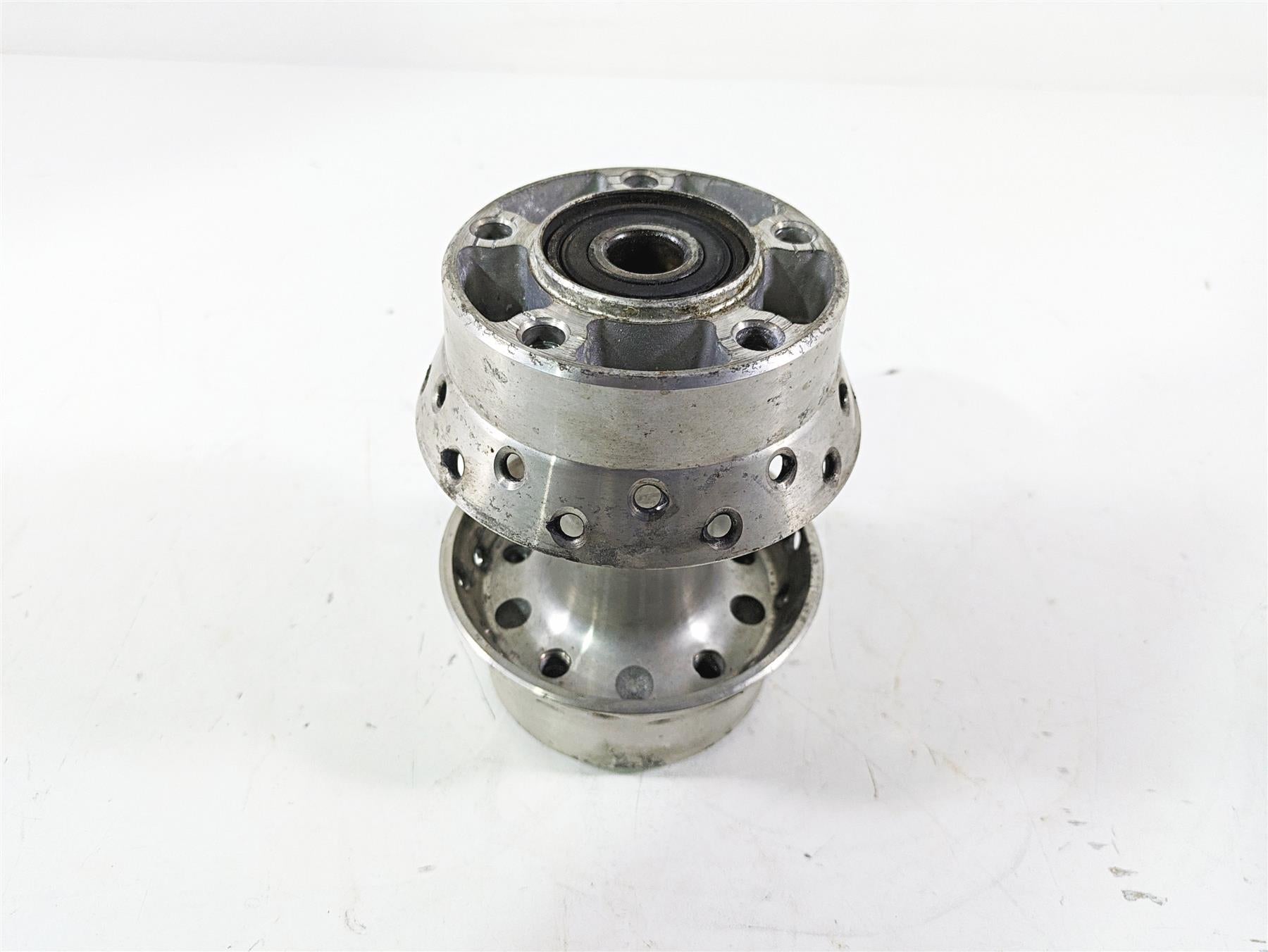 2003 Harley Dyna FXDL Low Rider 100TH Rear Wheel Hub 3/4" bearings 40975-05A {{ shop.shopifyCountryName }} - Mototech271