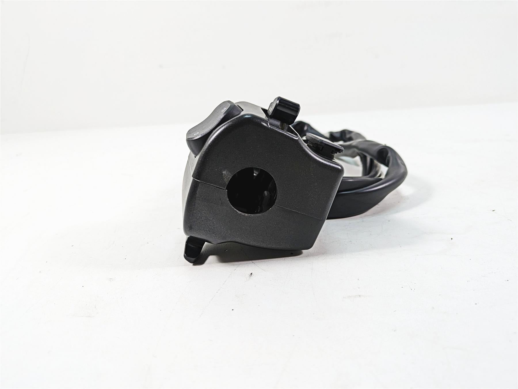 2009 Yamaha XV1900 Raider Left Hand Control Switch -Read 5C7-83972-20-00 {{ shop.shopifyCountryName }} - Mototech271