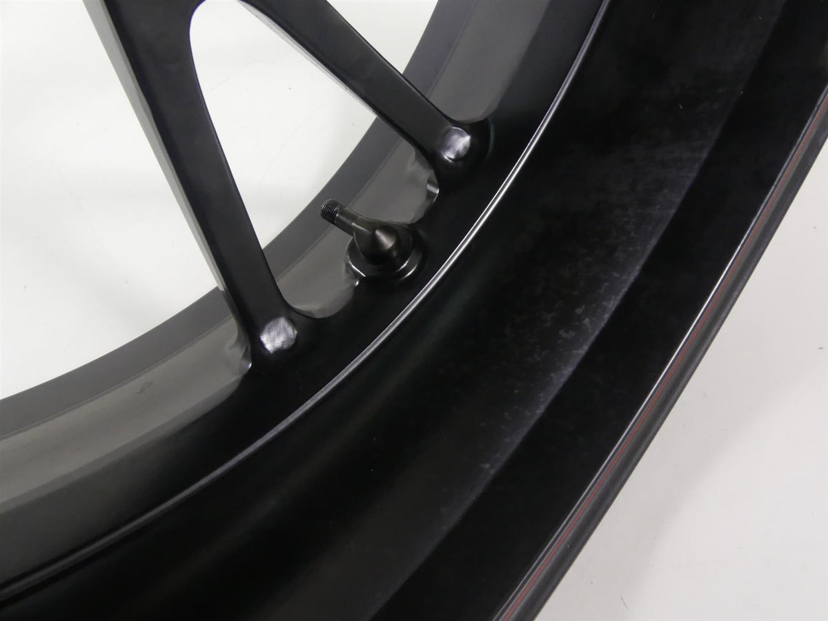 2015 Triumph 1050 Speed Triple R Straight Rear Wheel Rim 17x6 T2010353 {{ shop.shopifyCountryName }} - Mototech271