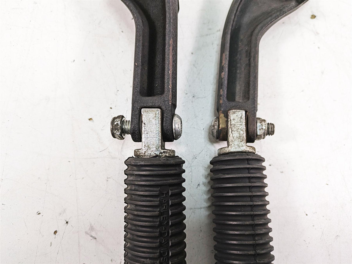 2015 Harley FXDL Dyna Low Rider Rear Passenger Foot Peg Set 49224-06A 49230-06 {{ shop.shopifyCountryName }} - Mototech271