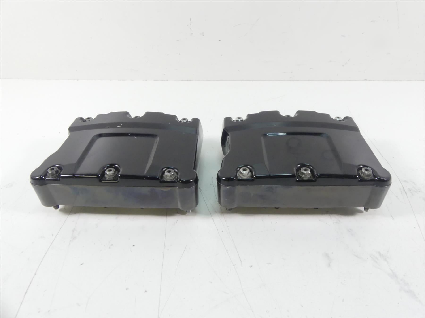2017 Harley FXSE CVO Pro Street Breakout Rocker Box Valve Cover Set 17593-99 {{ shop.shopifyCountryName }} - Mototech271