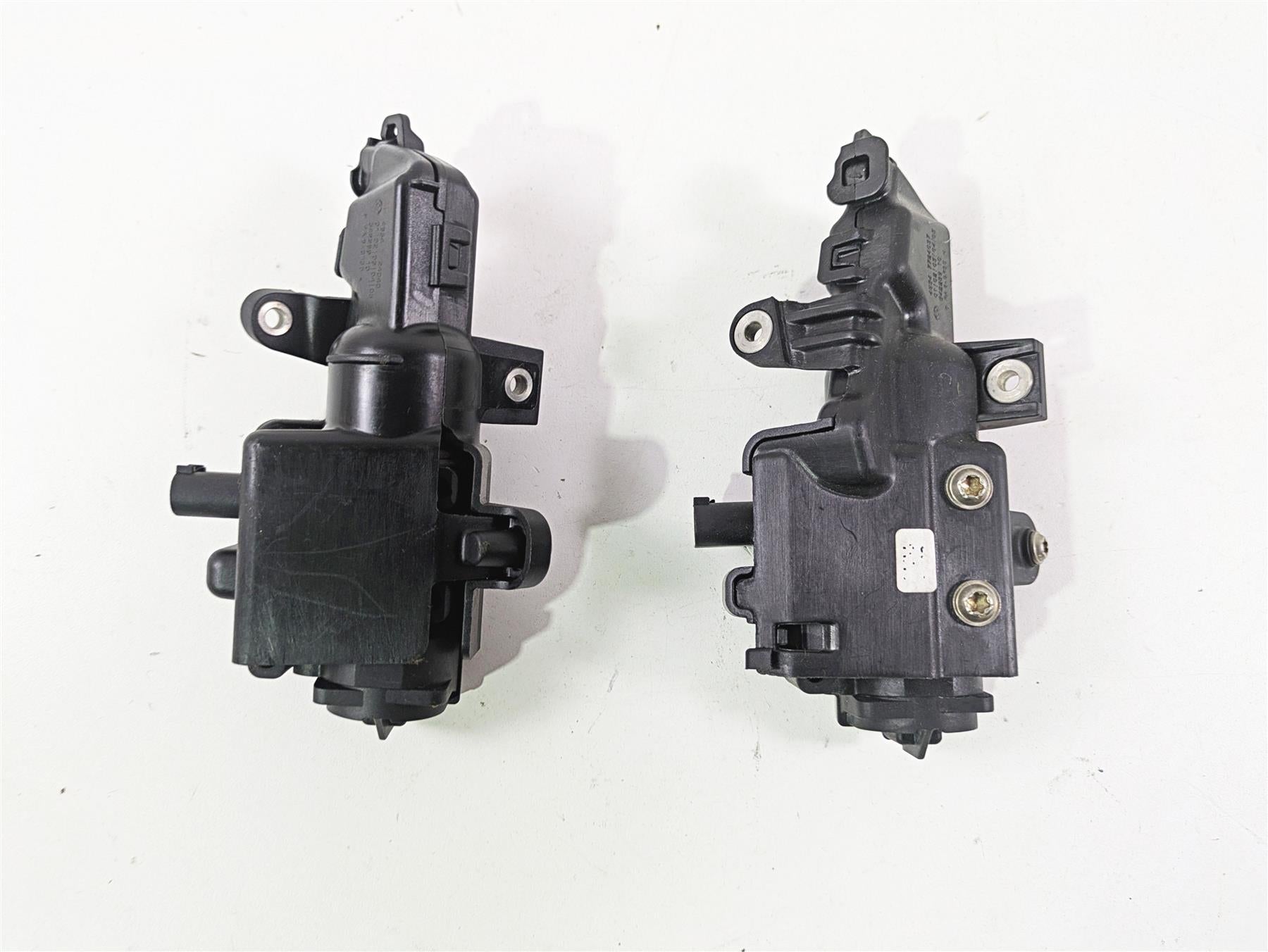 2014 BMW K1600 GTL K48 Saddlebag Saddle Bag Lock Actuator Set 46547724038 {{ shop.shopifyCountryName }} - Mototech271