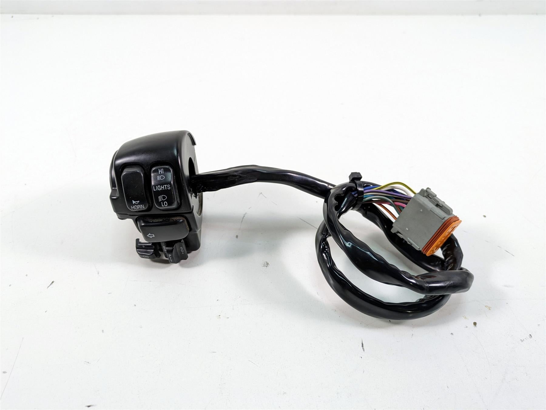 2006 Harley Touring FLHTCUI Electra Glide Left Hand Control Switch 71682-06A {{ shop.shopifyCountryName }} - Mototech271