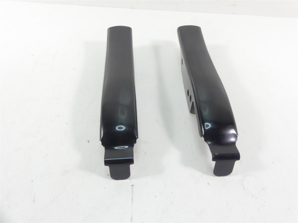 2007 Harley FLHTCU SE CVO Electra Glide Rear Fender Infill Filler Set 91413-07 {{ shop.shopifyCountryName }} - Mototech271
