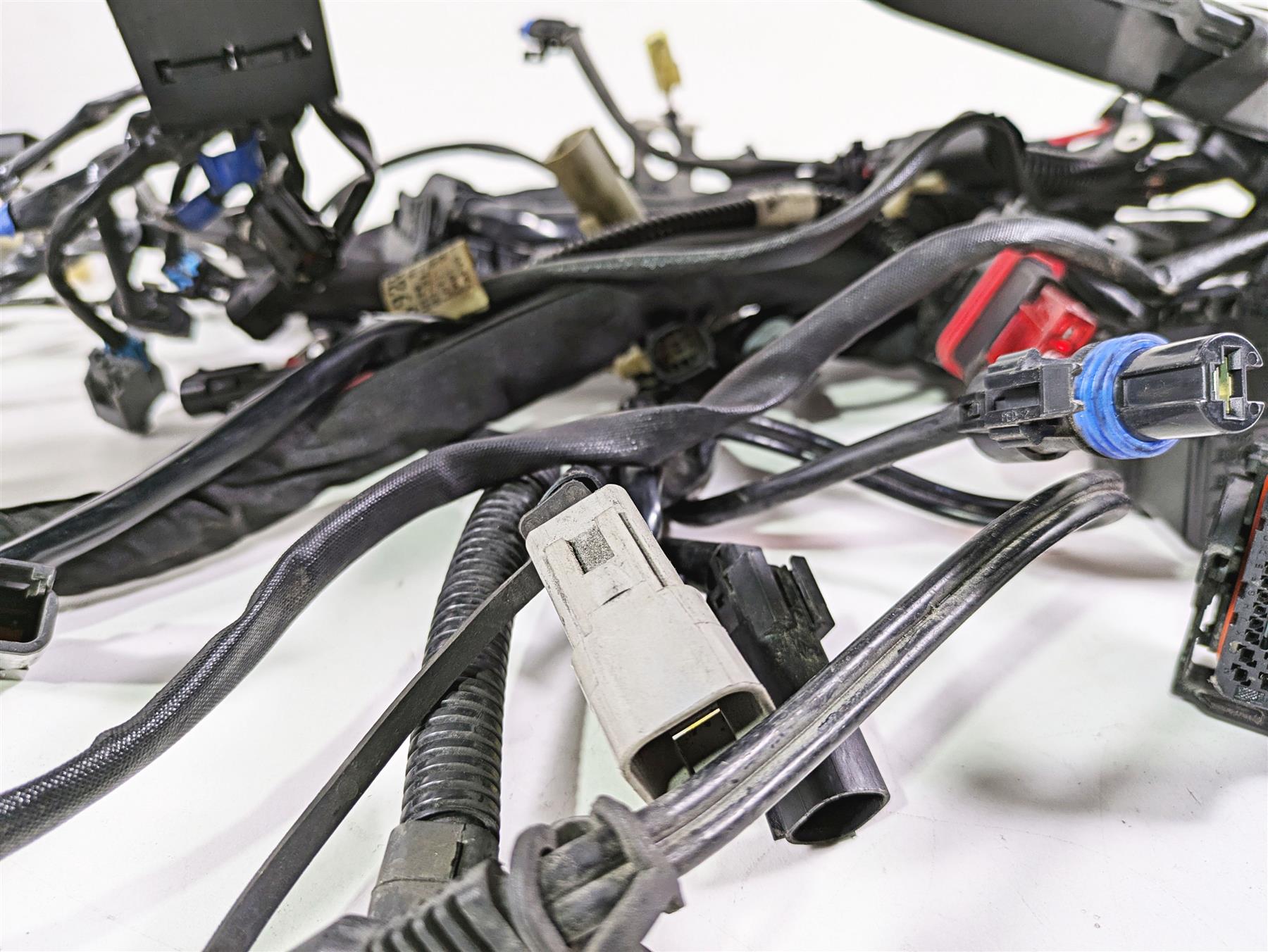 2017 Harley Touring FLHTKSE CVO E-Glide Main Wiring Harness Abs - Read 69201552 {{ shop.shopifyCountryName }} - Mototech271