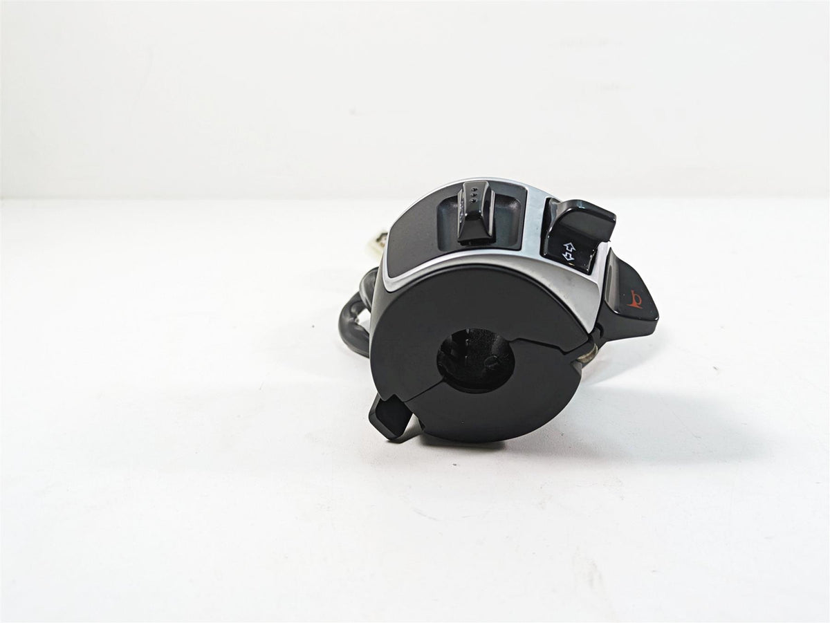 2020 Moto Guzzi V85 TT Adventure Left Blinker Cruise Control Switch 2D000339 {{ shop.shopifyCountryName }} - Mototech271