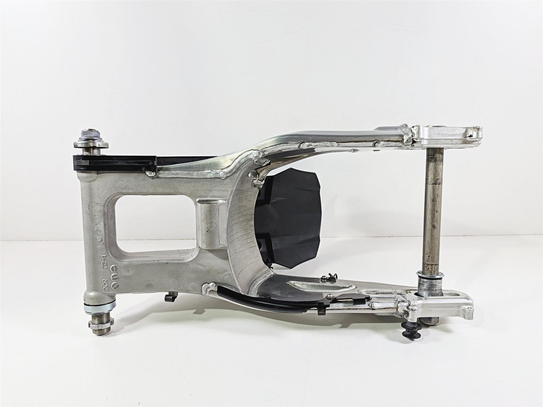 2022 Yamaha YZF R1 R1M RN65 Brushed Rear Swing Arm Swingarm B4S-22110-00-00-Mototech271