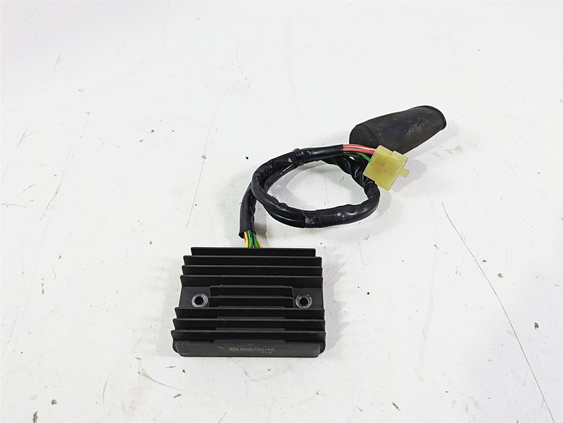 2002 Honda V-Twin VTX1800 C Rectifier Voltage Regulator SH579C-12 31600-MCH-000 {{ shop.shopifyCountryName }} - Mototech271