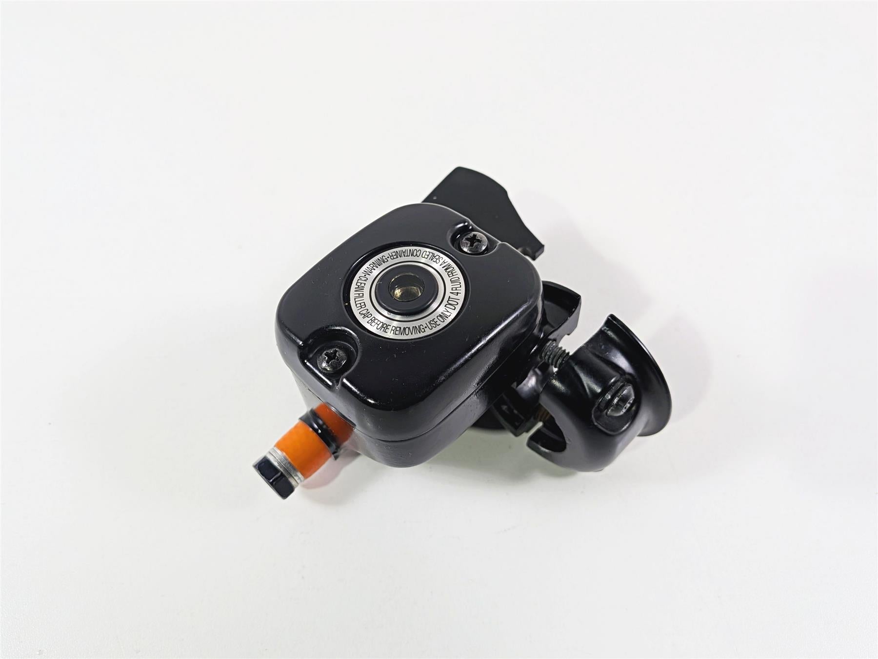 2014 Harley FXDL Dyna Low Rider Front Brake Master Cylinder 11/16" Read 45170-08 {{ shop.shopifyCountryName }} - Mototech271