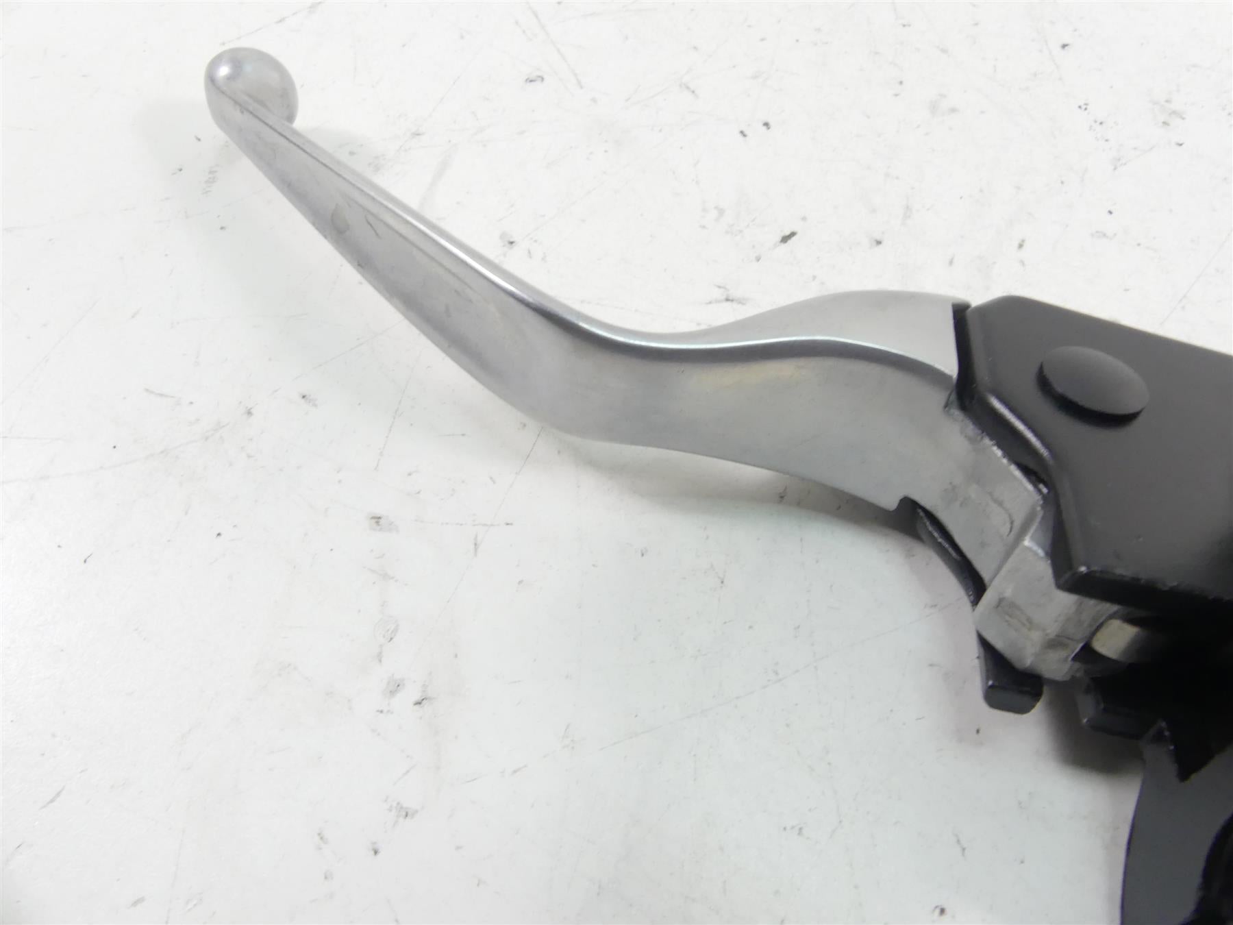 2012 Harley VRSCF Muscle Rod Clutch Master Cylinder 11/16" + Lever 38744-09B {{ shop.shopifyCountryName }} - Mototech271