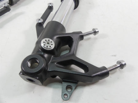 2018 Triumph Street Triple 765RS Front Straight Showa Forks T2041654 T2041653 {{ shop.shopifyCountryName }} - Mototech271