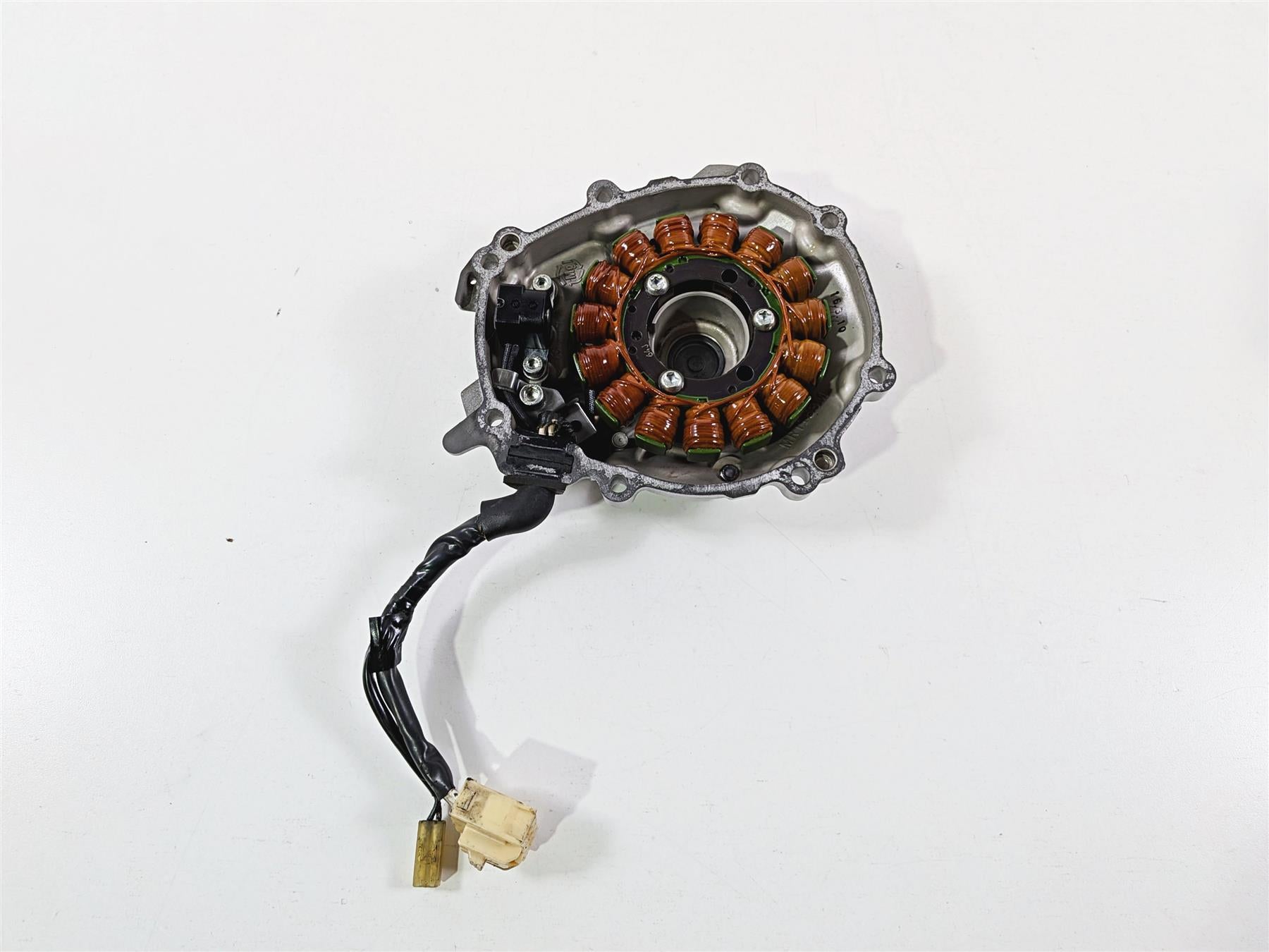 2016 Yamaha YZF R1 RN32 Stator Alternator Generator & Cover 2CR-81410-00-00 {{ shop.shopifyCountryName }} - Mototech271
