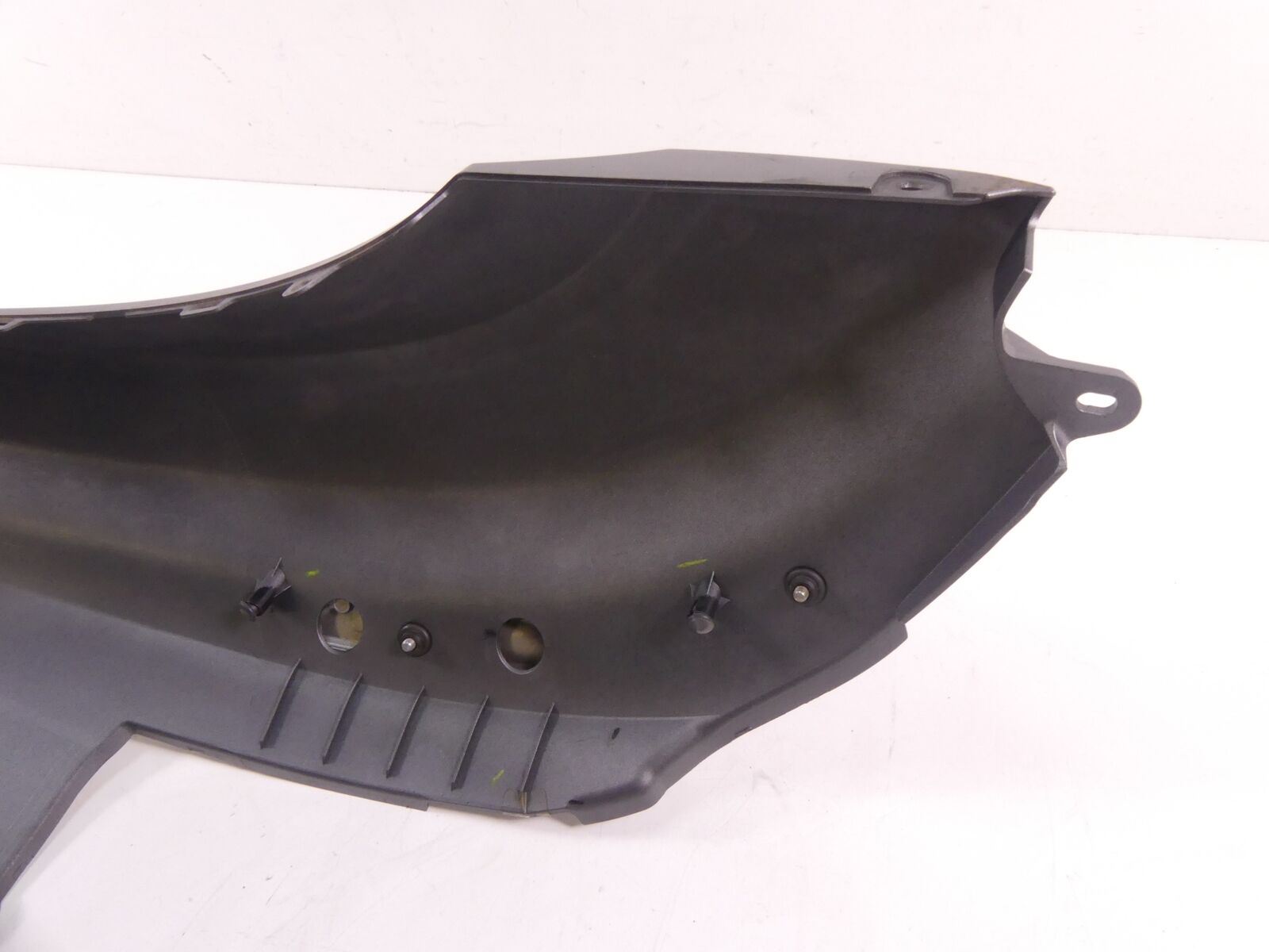 2014 Yamaha VMX17 V-Max 1700 Rear Fender Mud Guard Tire Hugger -Nice 2S3-21611-0 {{ shop.shopifyCountryName }} - Mototech271