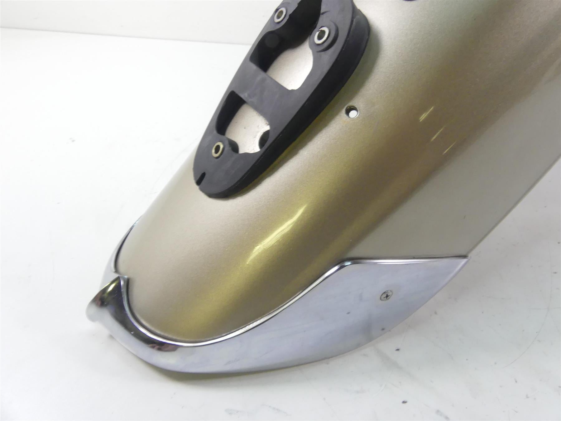 2001 Yamaha XV1600 Road Star Nice Straight Rear Fender Tire Hugger 4WM-Y2161 {{ shop.shopifyCountryName }} - Mototech271