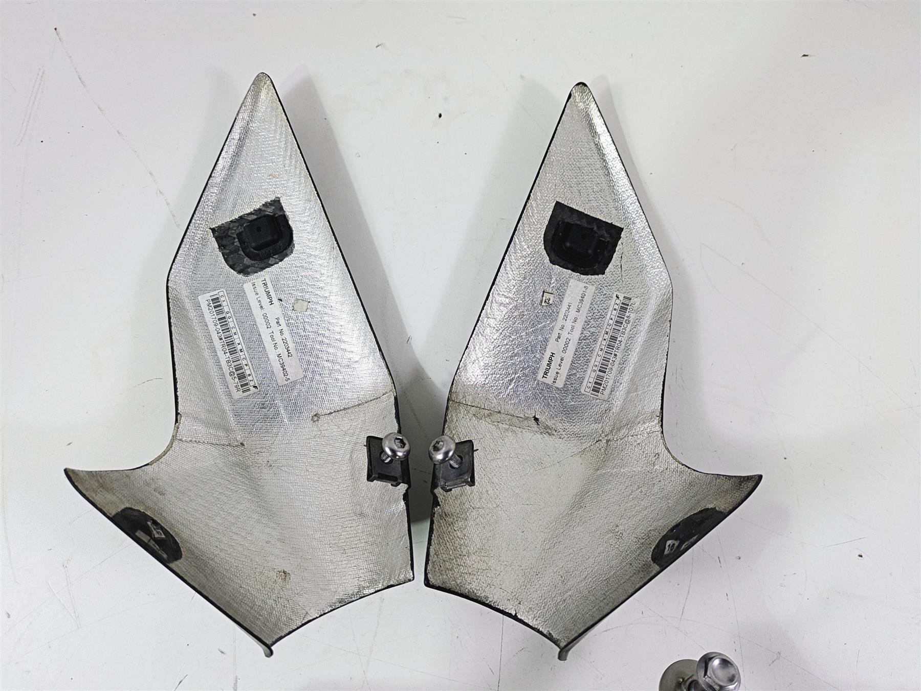 2019 Triumph Speed Triple RS 1050 Arrow Exhaust Pipe Muffler Silencer T2203346 {{ shop.shopifyCountryName }} - Mototech271