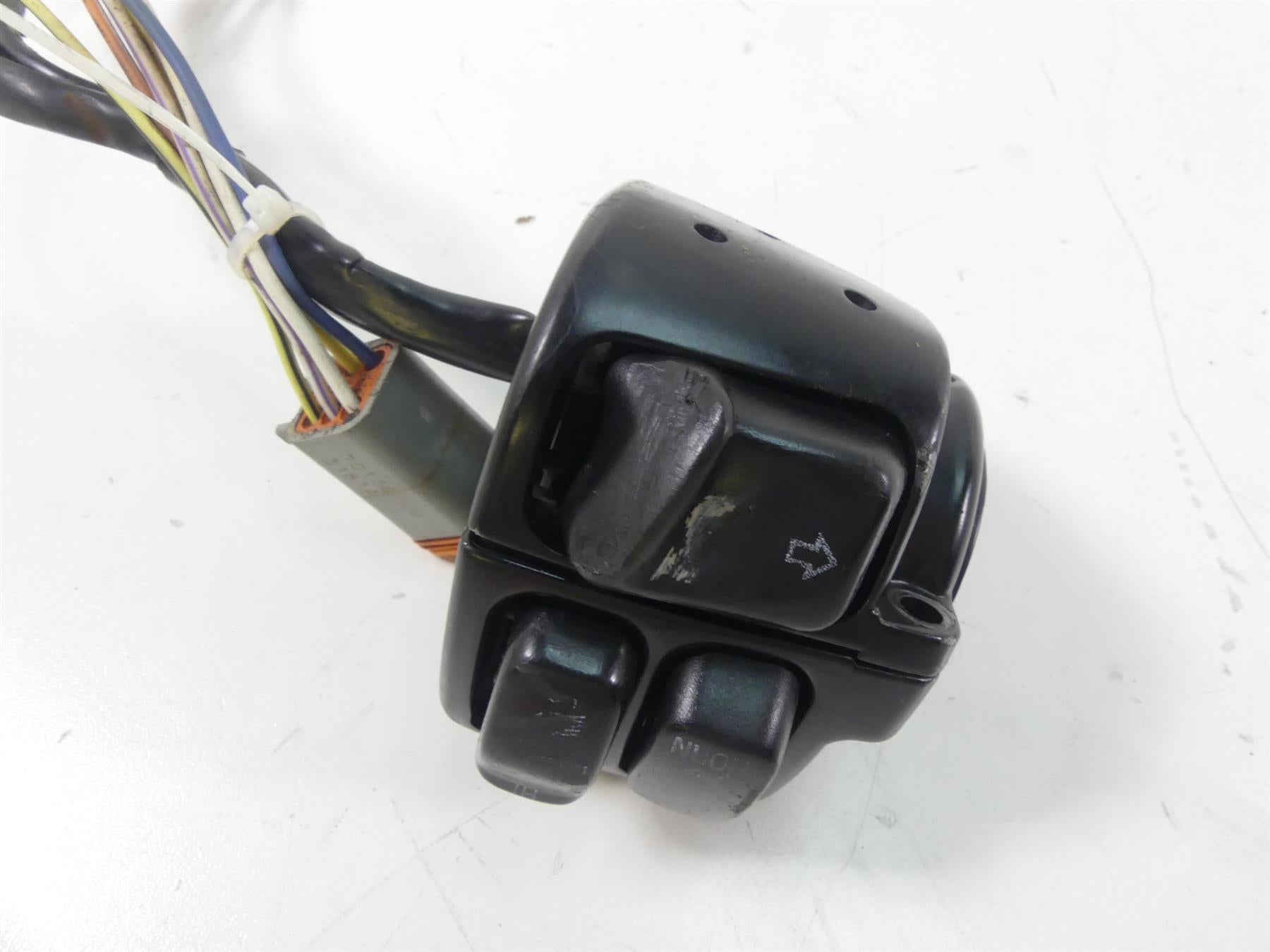2002 Harley XL1200 Sportster Left Hand Light Control Switch -Look 71597-96 {{ shop.shopifyCountryName }} - Mototech271