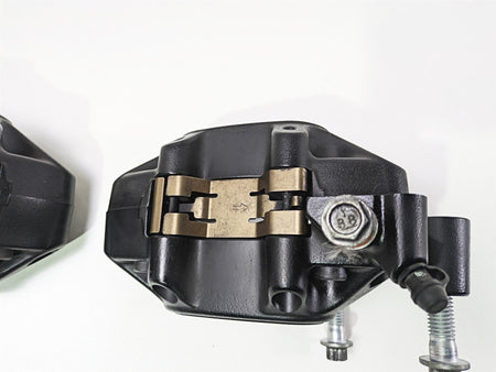 2019 Harley Softail FXDR 114 Front Brake Caliper Set 41300095 41300205 {{ shop.shopifyCountryName }} - Mototech271