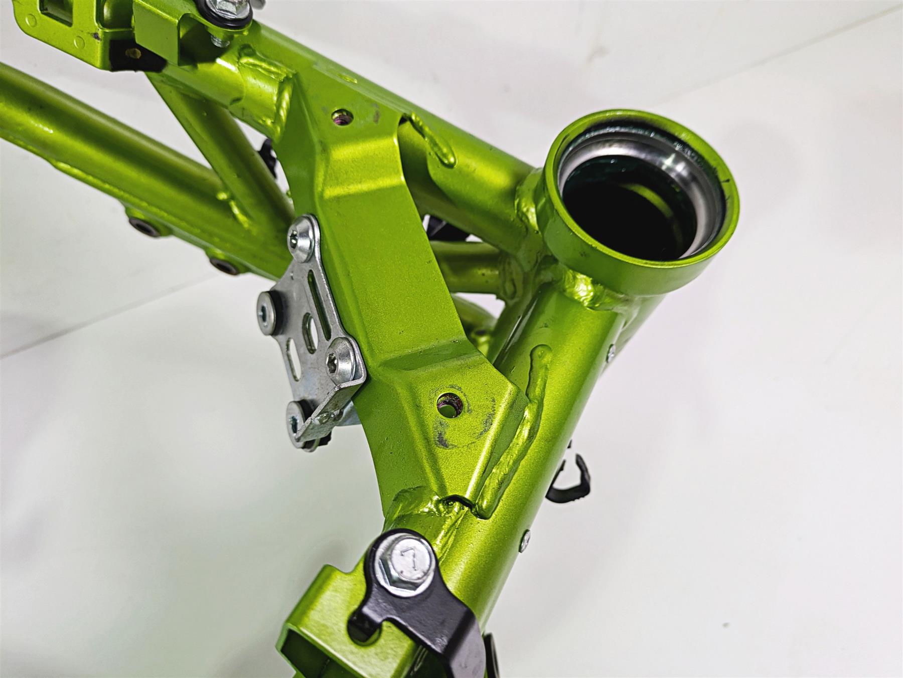 2021 Kawasaki Z900 ZR900 Straight Main Frame Chassis With Clean