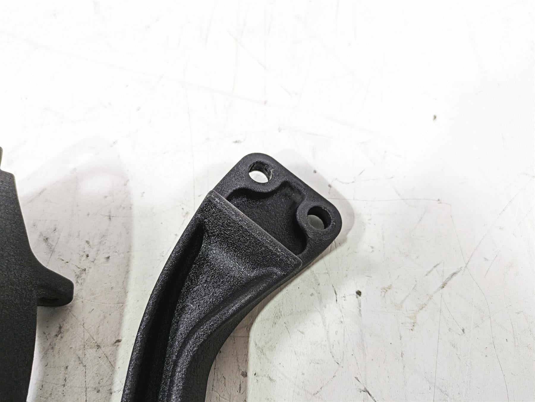 2013 Harley FXDWG Dyna Wide Glide Rear Passenger Footpeg Set 49230-06 49224-06A {{ shop.shopifyCountryName }} - Mototech271