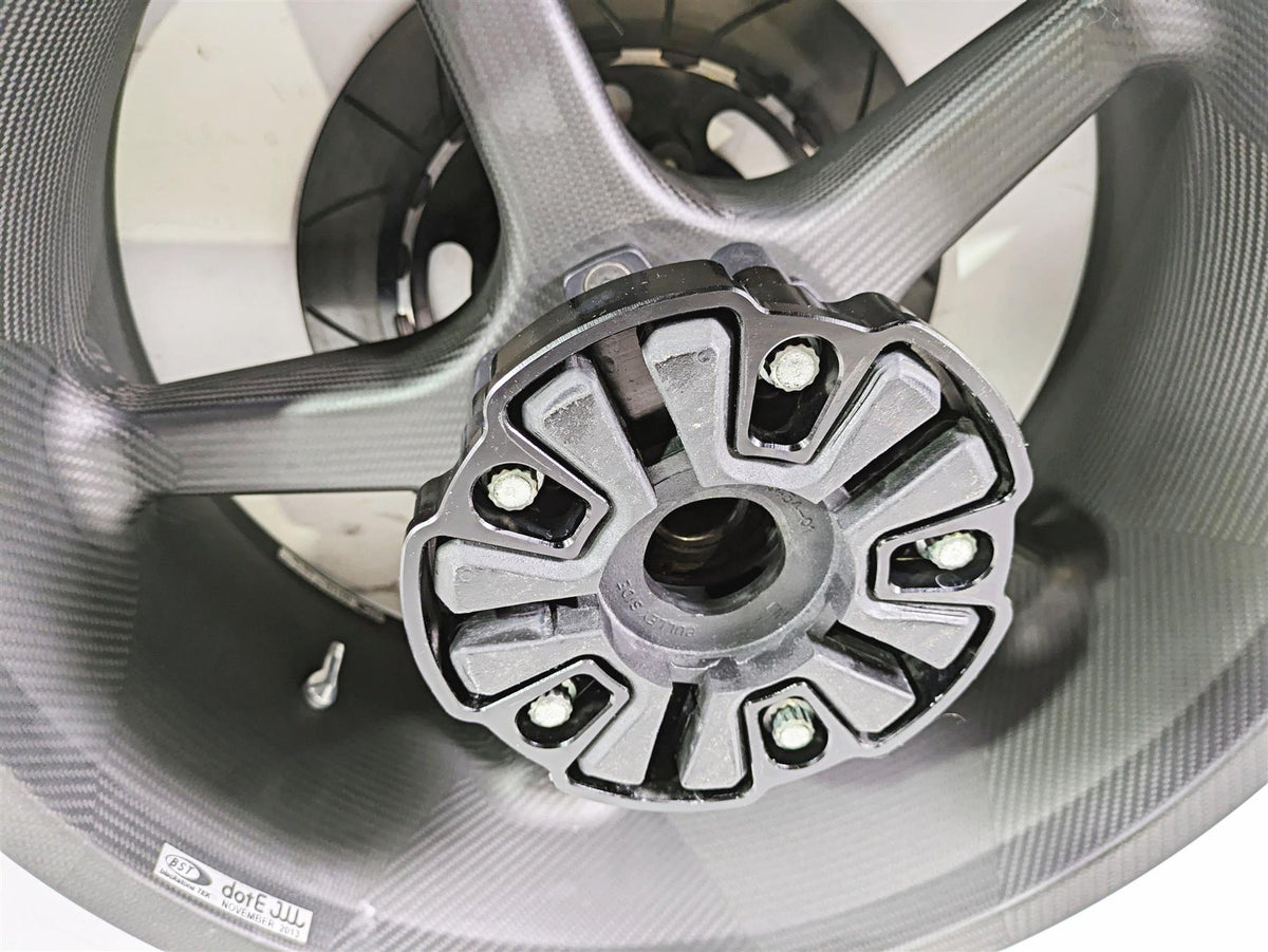 2010 Harley VRSCF Muscle Rod BST Blackstone Carbon Fiber Wheel Rim 19x3 18x8 {{ shop.shopifyCountryName }} - Mototech271