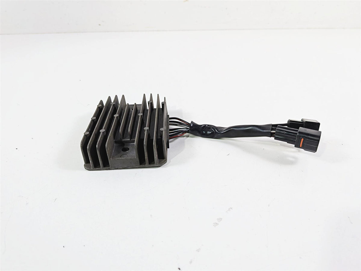 2006 Suzuki C90 VL1500T Boulevard Rectifier Voltage Regulator 32800-47H00 {{ shop.shopifyCountryName }} - Mototech271